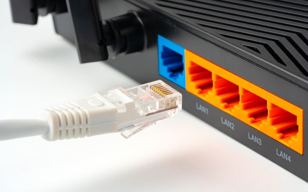 Exploring the Differences Between Fibre Optic and Wireless Broadband
